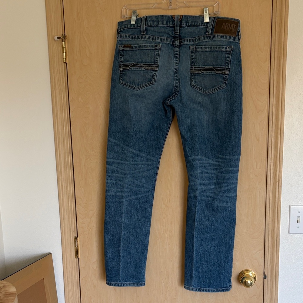 Ariat Men’s Medium Blue Slim Straight Jeans